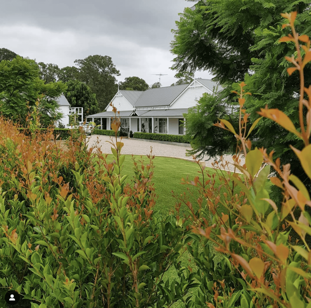 Belle Heath Estate – The White house
