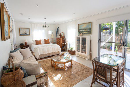 The Seafarer Suite - Coolum Beach Vintage Studio