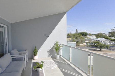 Mi Casa Brisbane - Modern Coastal