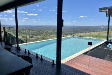 Modern, Executive House Overlooking Sweeping Views of the Great Dividing Range