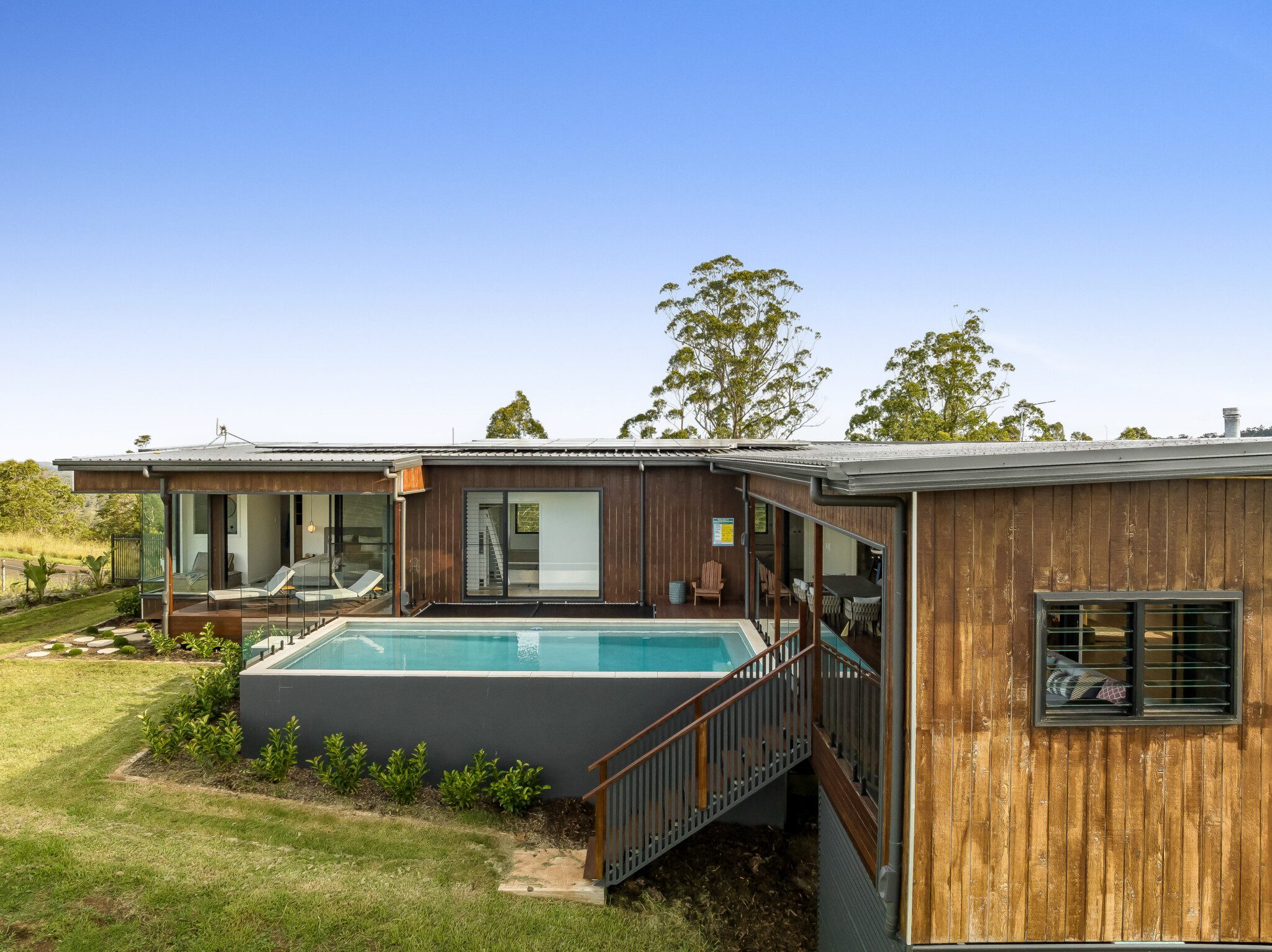 Modern, Executive house overlooking sweeping views of the Great Dividing Range