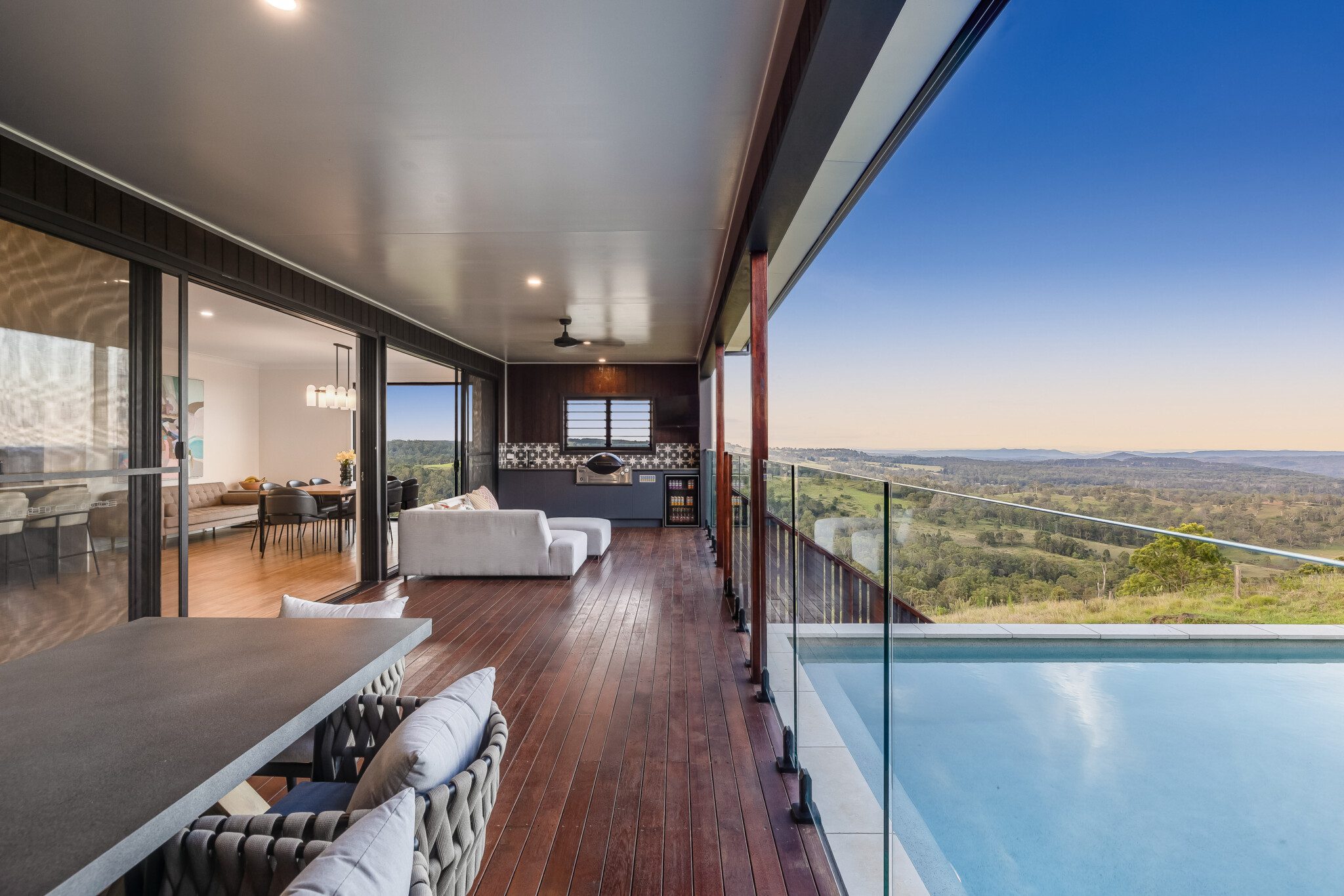 Modern, Executive house overlooking sweeping views of the Great Dividing Range