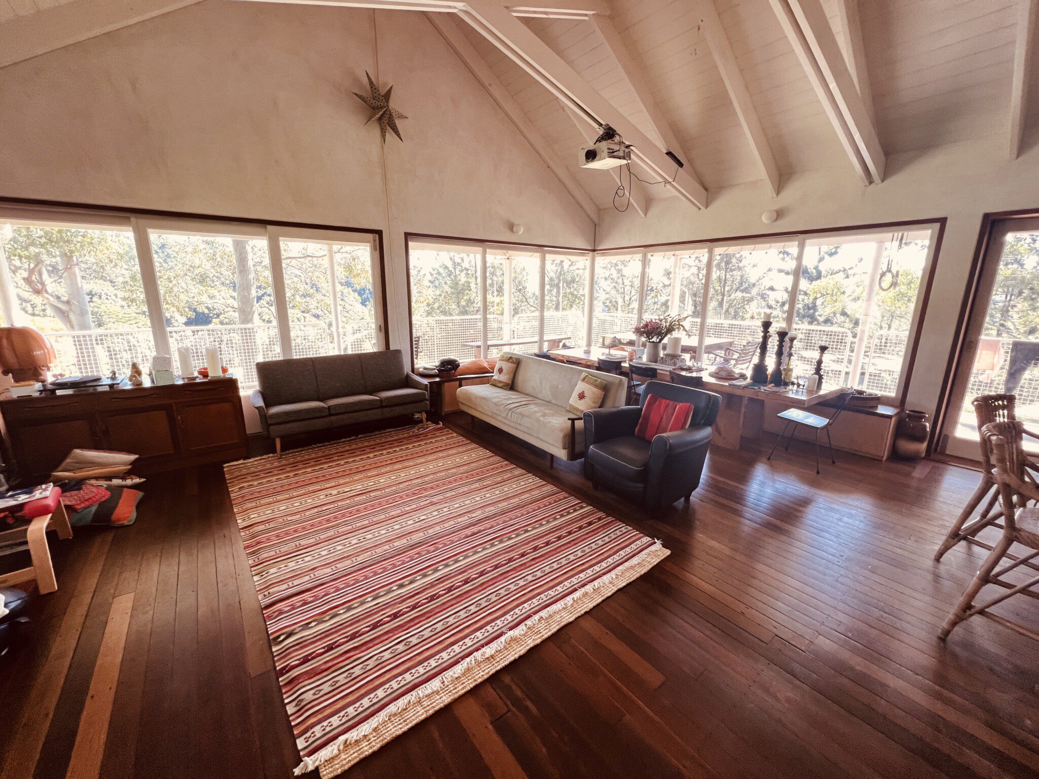 Mesa House – Modern Versatile Byron Hinterland Acreage
