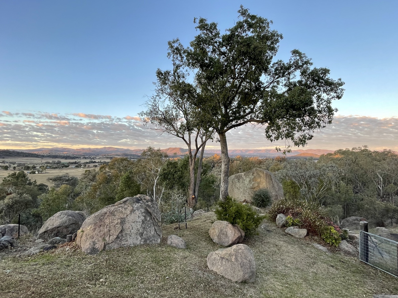 Homestead with Panoramic Views of Mudgee Countryside