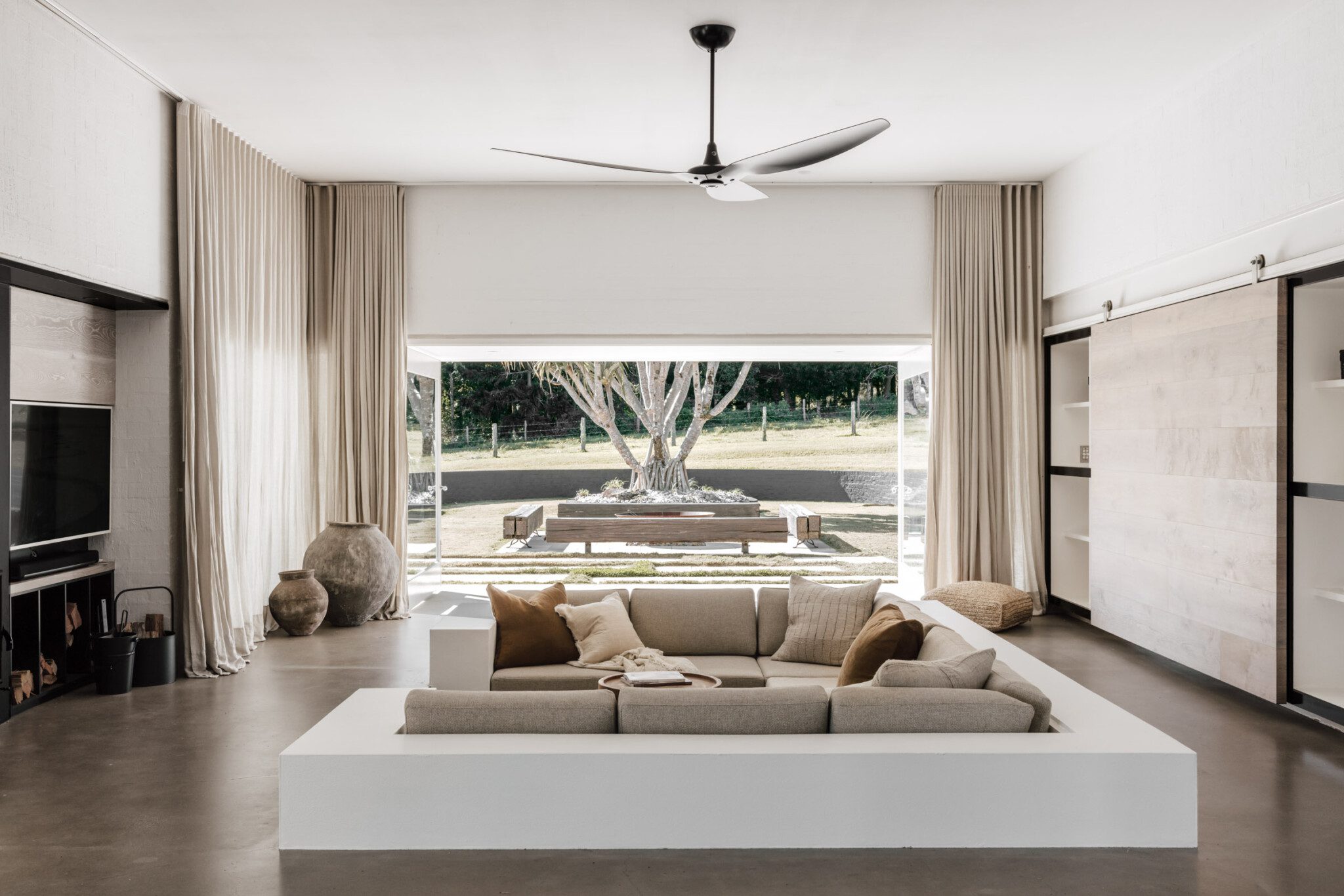 Modern Luxury White Villa – Byron Hinterland