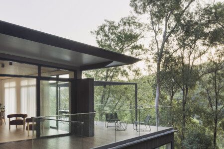 Contemporary bushland home - Bayview House