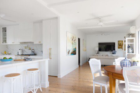 Coastal Hamptons Cottage - Chirn Park