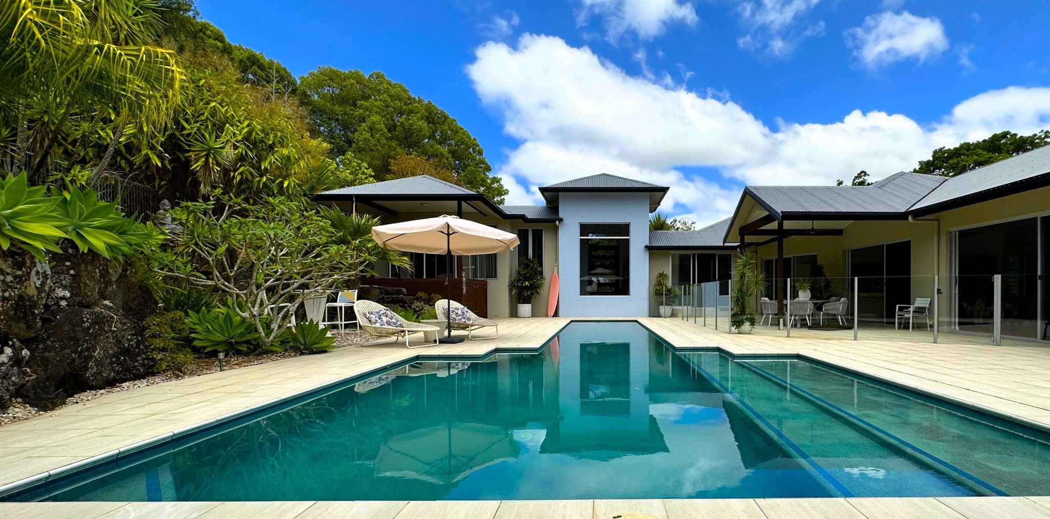 Bahamas Style tropical hinterland house