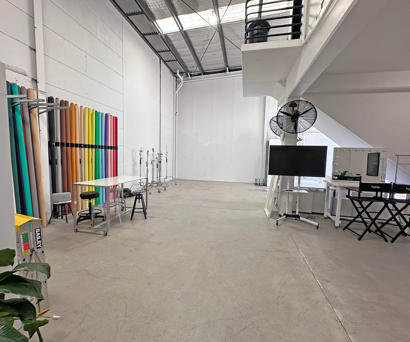 Minimal & Large Warehouse Style Studio With Extras