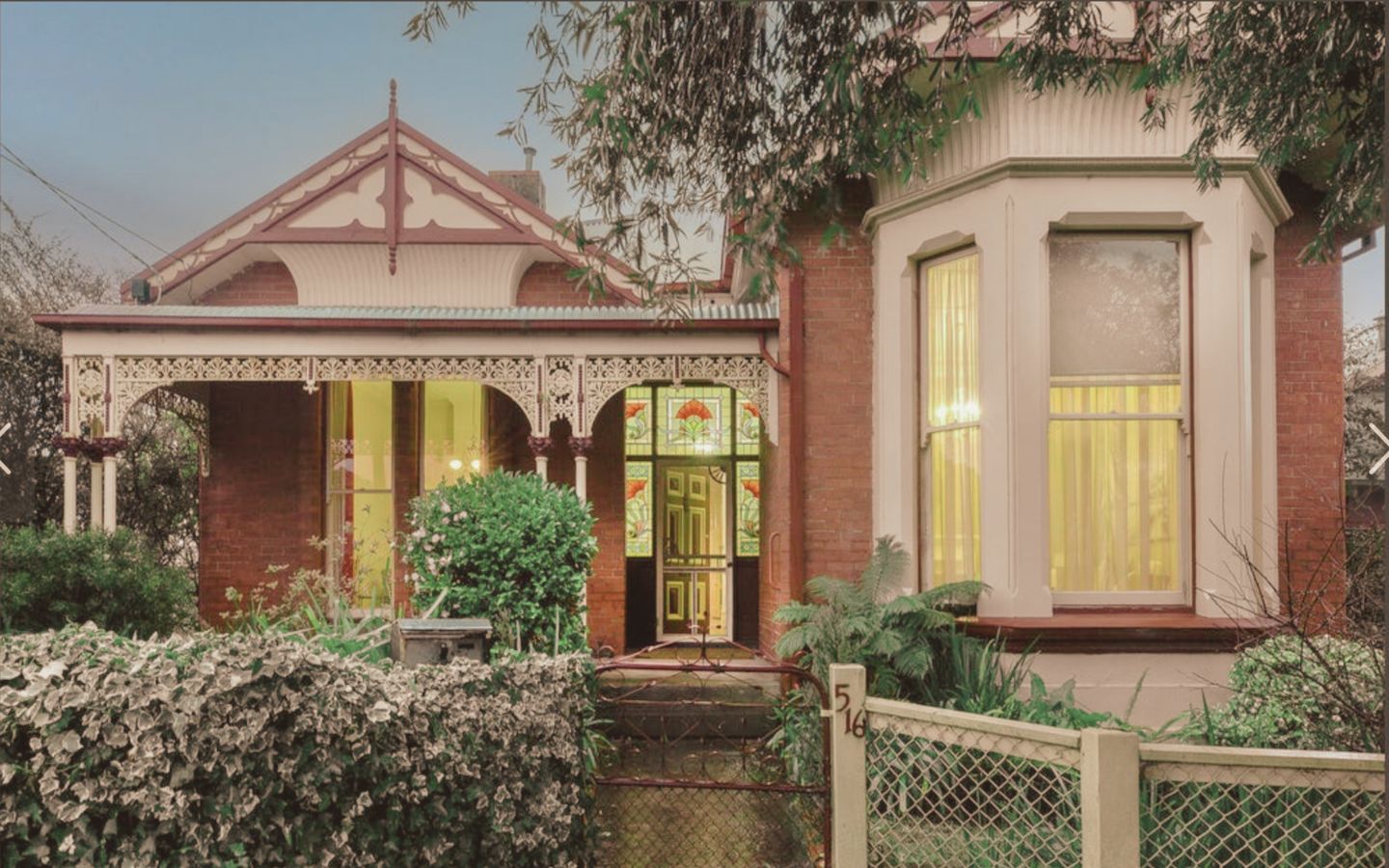 Llanfyllin House- Historic, Goldfields Era Villa