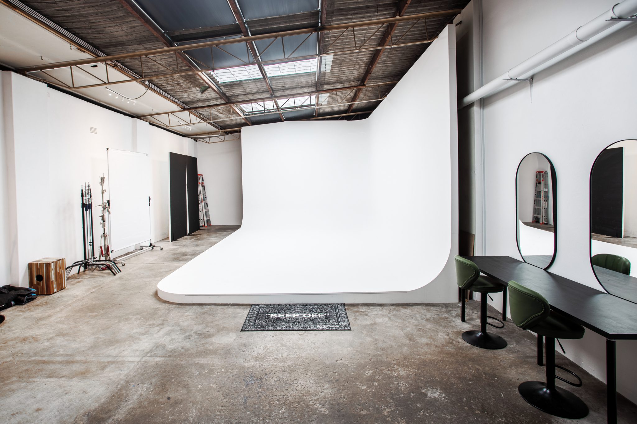 Studio Killa – Industrial Chic Photography Studio