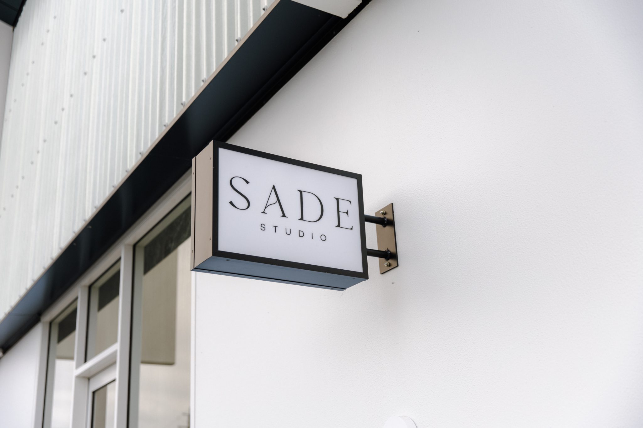 Sade Studio Brisbane – Aesthetic Natural Light Studio