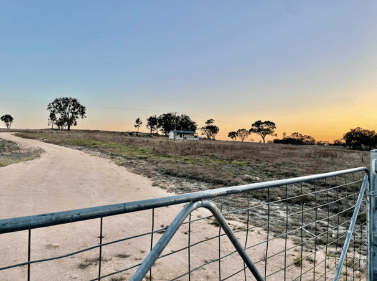 Country Style – Amazing View – Large property