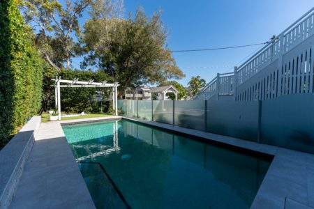 Light Filled Queenslander - Central Location