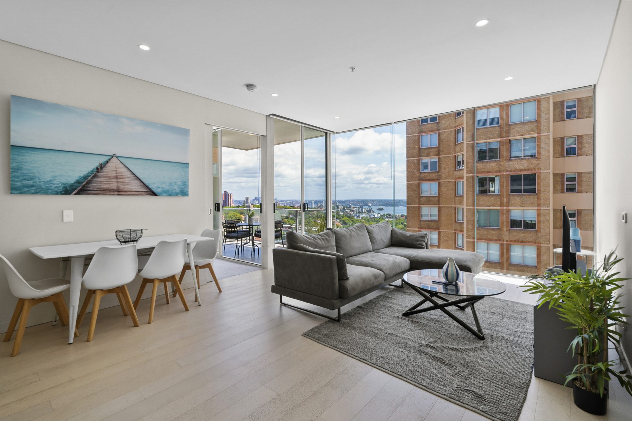 Bondi Junction Apartment with Spectacular City & Harbour Views