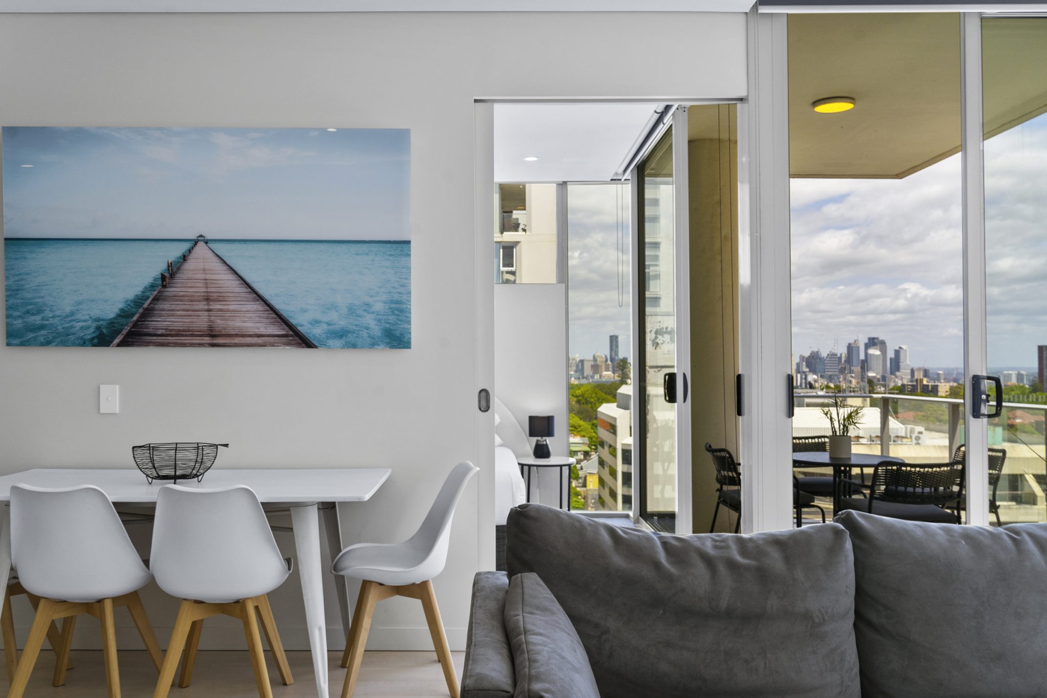 Bondi Junction Apartment with Spectacular City & Harbour Views