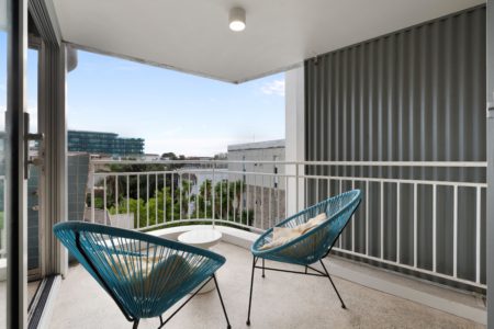Cozy Bondi Beach Apartment with Balcony