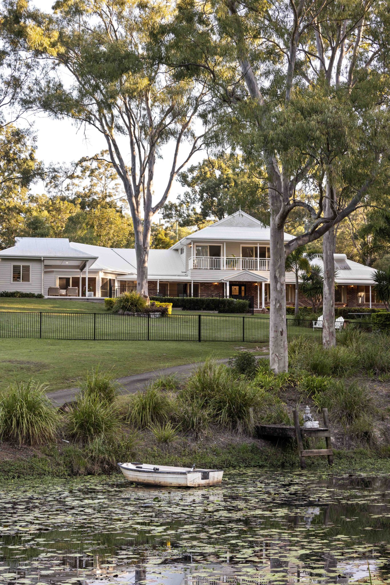 The Lifestyle House- Modern Country Acreage