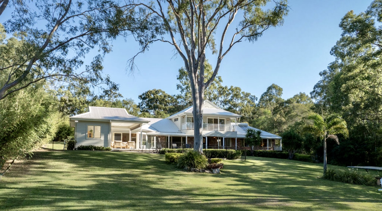 The Lifestyle House- Modern Country Acreage