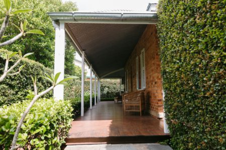 Historic country cottage in the city with stunning garden