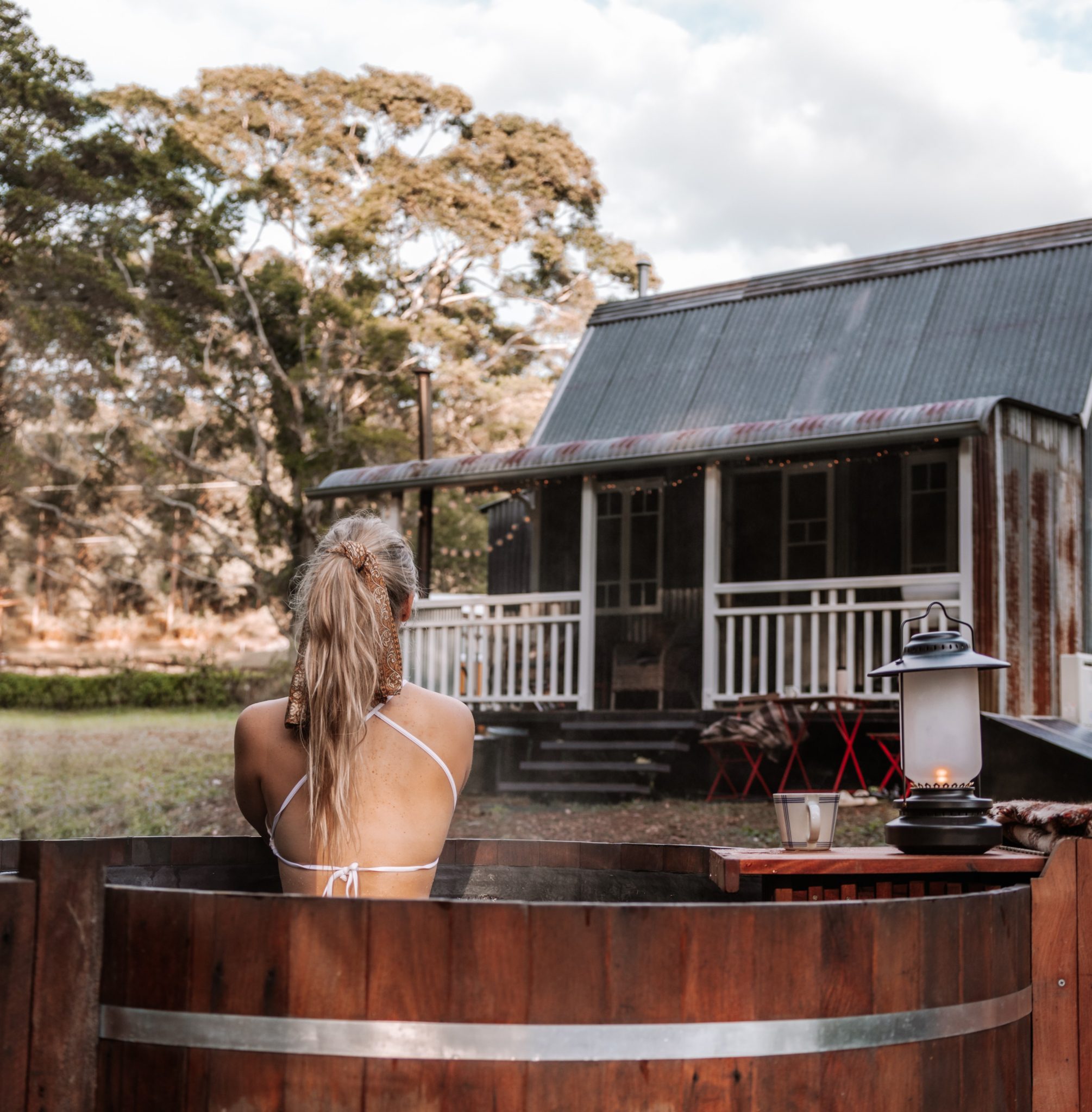 GC Hinterland Cottagecore Tiny House- Hot Tub on the creek