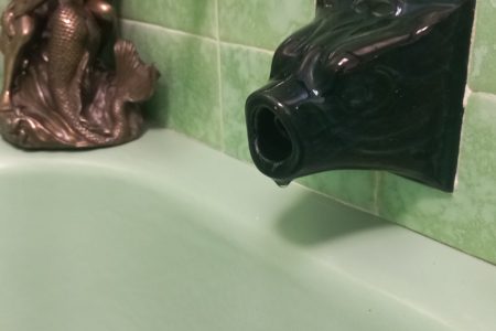 1960's Vintage Retro Green and Black Bathroom