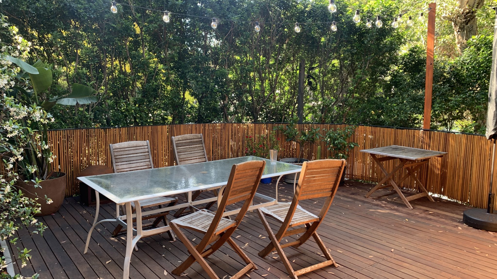 Quirky Urban Townhouse with leafy sunny deck