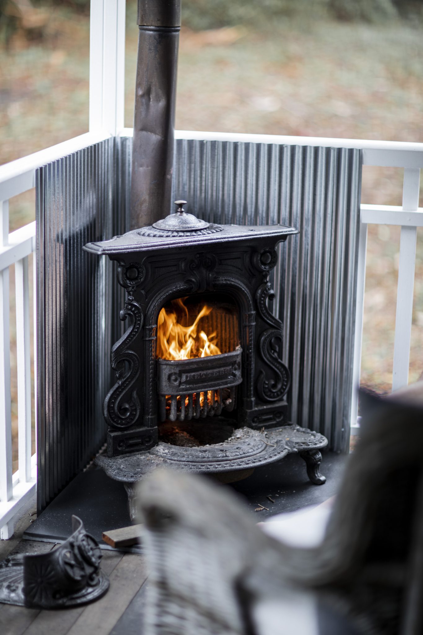 GC Hinterland Cottagecore Tiny House- Hot Tub on the creek