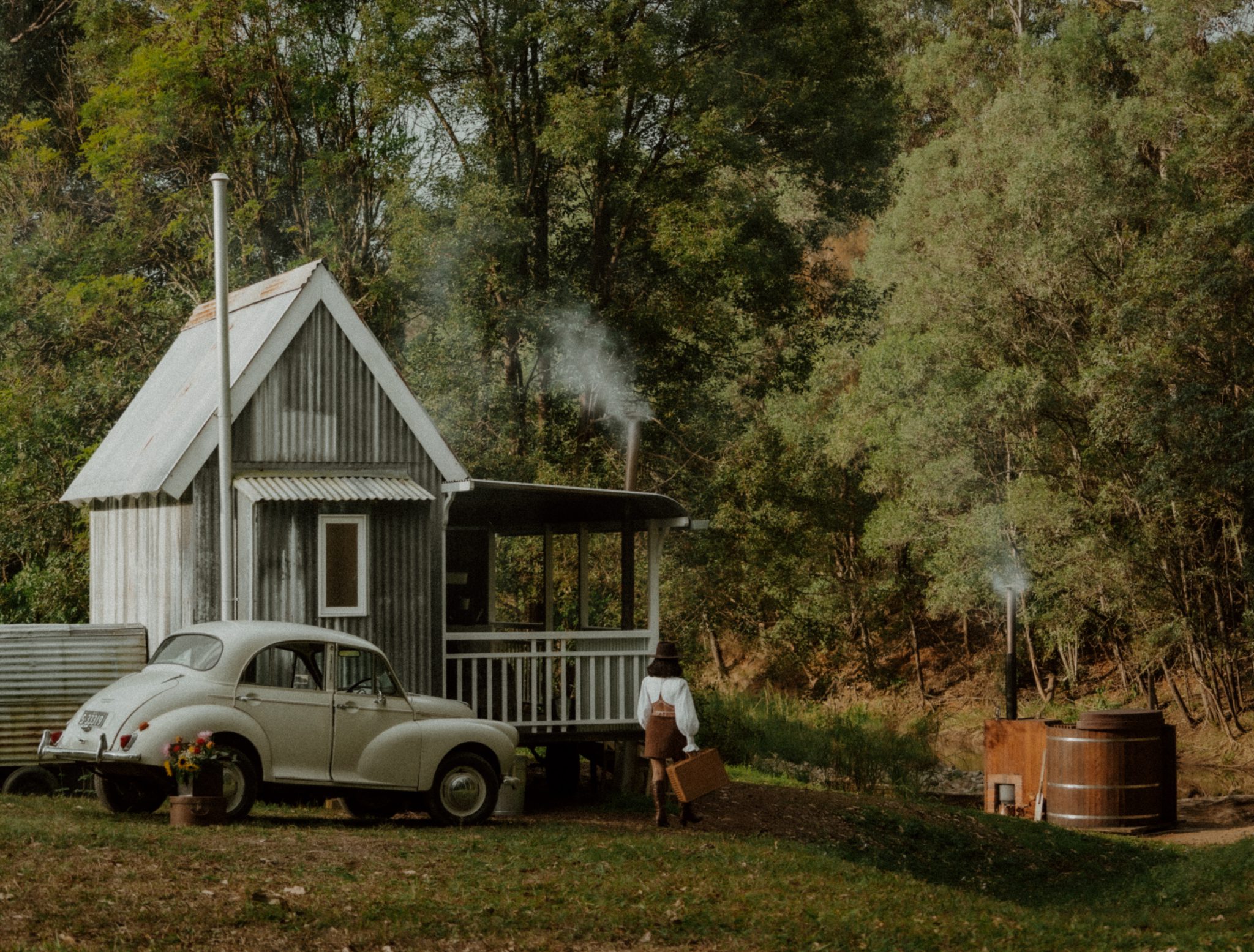 GC Hinterland Cottagecore Tiny House- Hot Tub on the creek