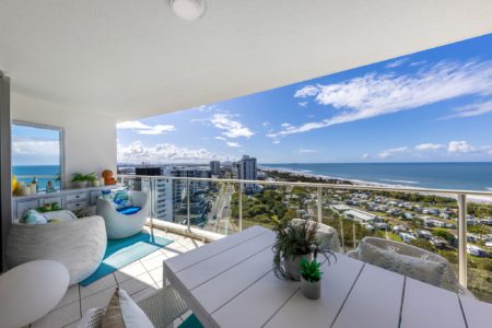 Luxury Sub-Penthouse with Breathtaking Ocean and Coastal Views