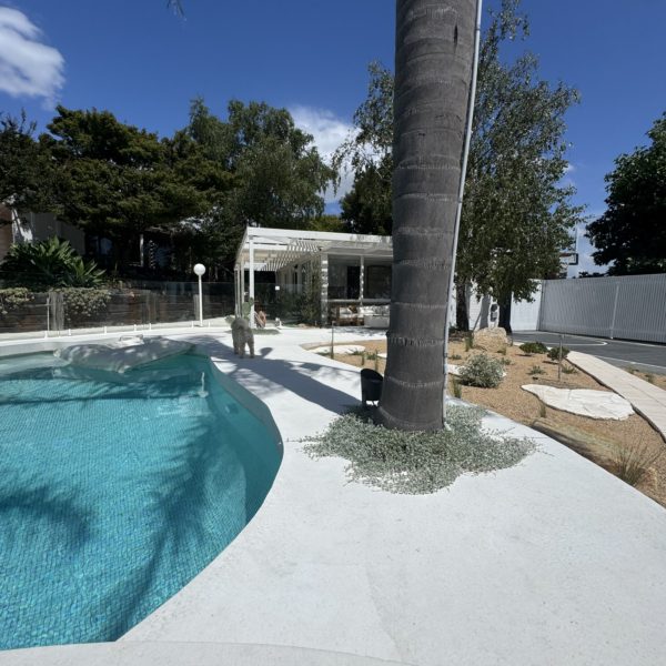 Mid Century Palm Springs Outdoor Oasis