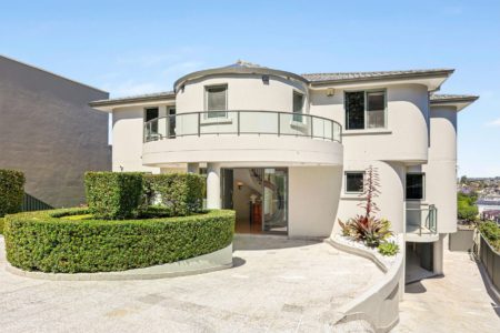 Stunning Waterfront Views: Elegant Family Home in Prestigious Hunters Hill