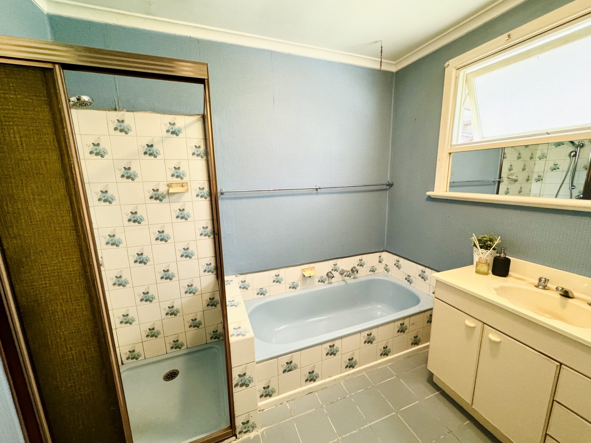 Original Character Home | Colourful Shoot Location | Maroondah, VIC