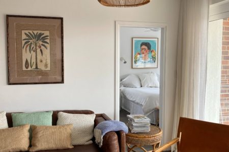 1930s Art Deco Apartment with Coastal Styling & Balcony Views | Sydney, NSW