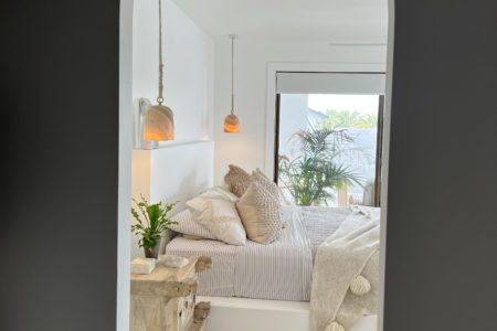 Island Villaa | Tropical Waterfront Shoot Location with Pool & Boat Access | Gold Coast, QLD