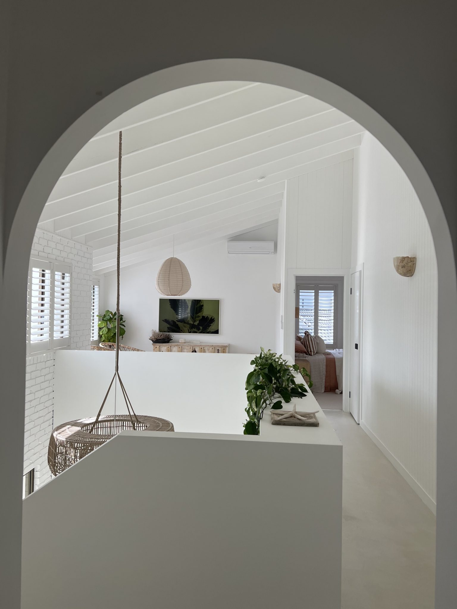 Island Villaa | Tropical Waterfront Shoot Location with Pool & Boat Access | Gold Coast, QLD