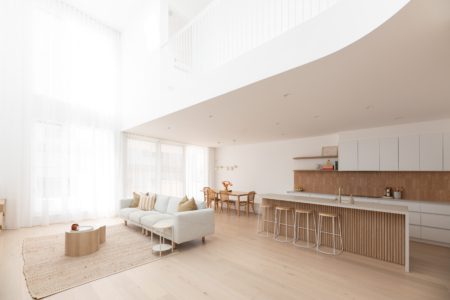 Arkata House | Light-Filled Mediterranean Shoot Location | Palm Beach, QLD