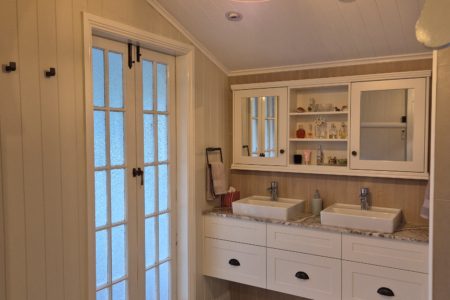 Wynnum House | Restored Queenslander Shoot Location with Garden & Deck | Brisbane, QLD