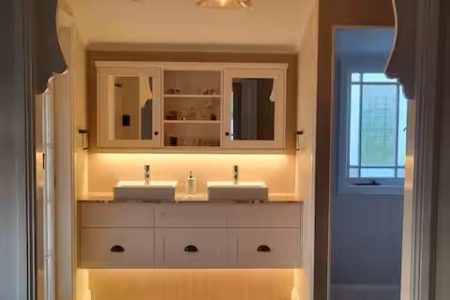 Wynnum House | Restored Queenslander Shoot Location with Garden & Deck | Brisbane, QLD
