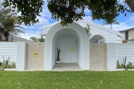 Casa del Arco | Contemporary Coastal Photoshoot Location | Gold Coast, QLD