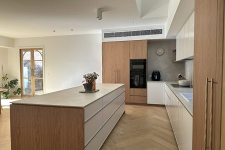 Timeless 1940s Charm | Minimalist Heritage Photoshoot Location | Bentleigh, VIC