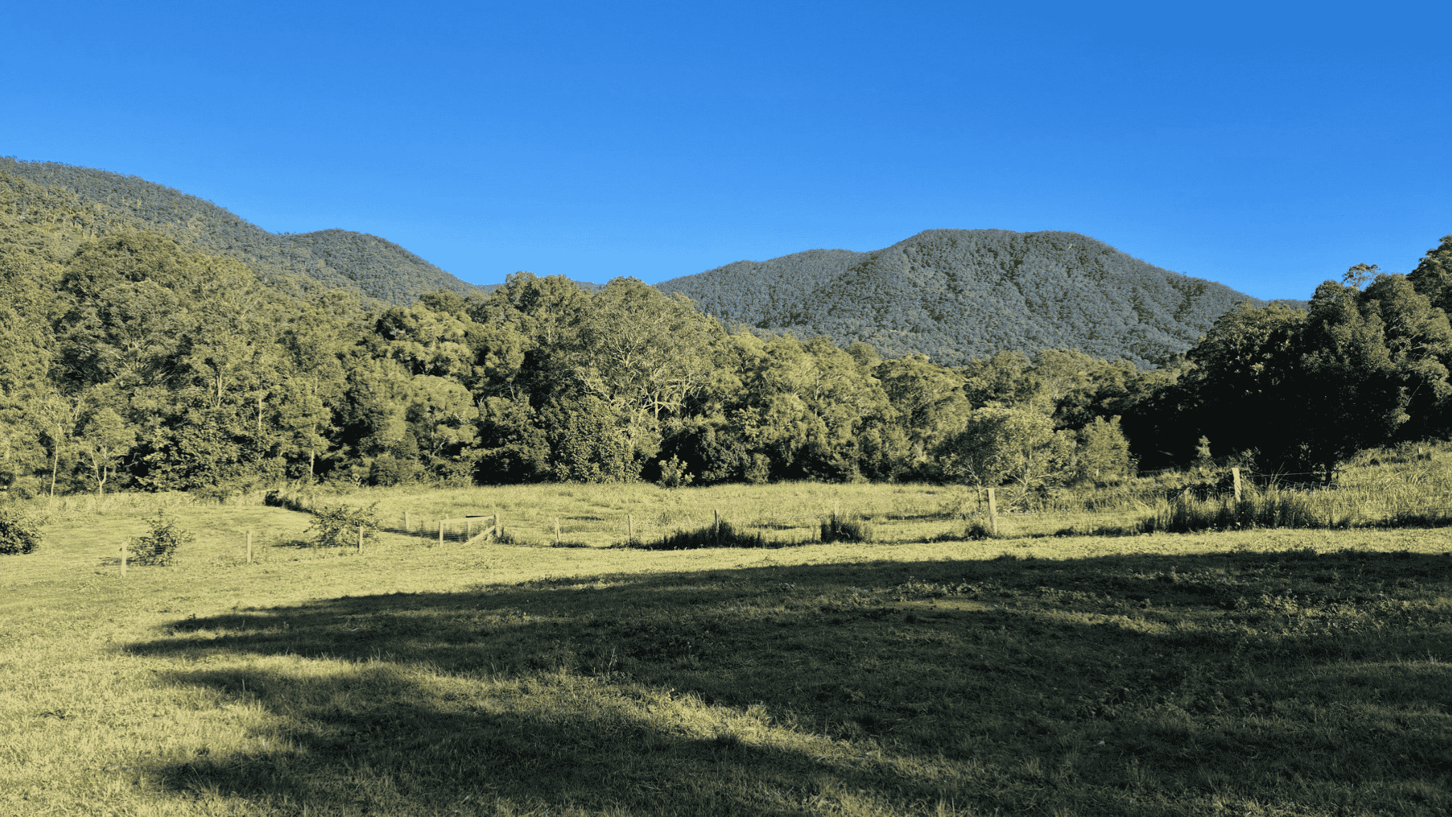 Villa Cascina | Modern, Rustic Shoot Location with Mountain Views | Mount Nebo, QLD