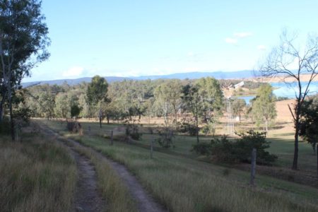 Burrundon | Rural Lakeside Photoshoot Location | Somerset, QLD