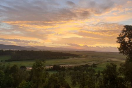 Burrundon | Rural Lakeside Photoshoot Location | Somerset, QLD