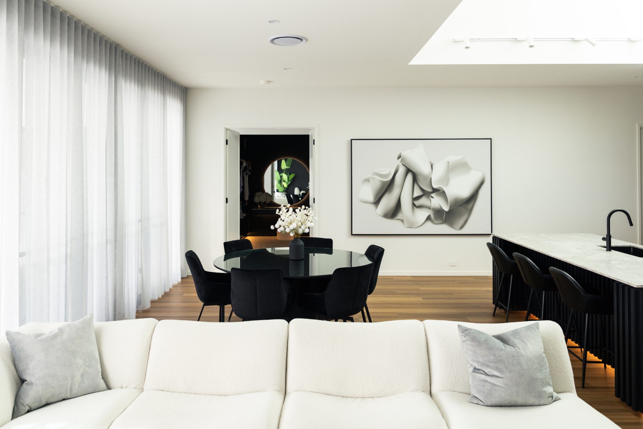 Onyx Coolum | Monochrome Minimalist Photoshoot Location | Coolum Beach, QLD