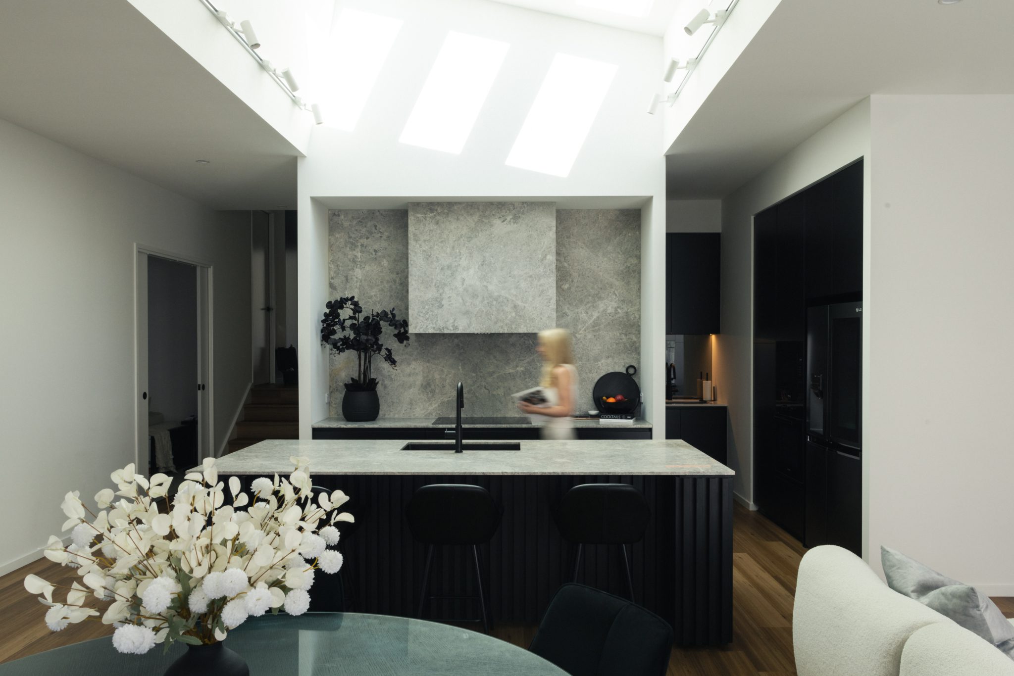 Onyx Coolum | Monochrome Minimalist Photoshoot Location | Coolum Beach, QLD