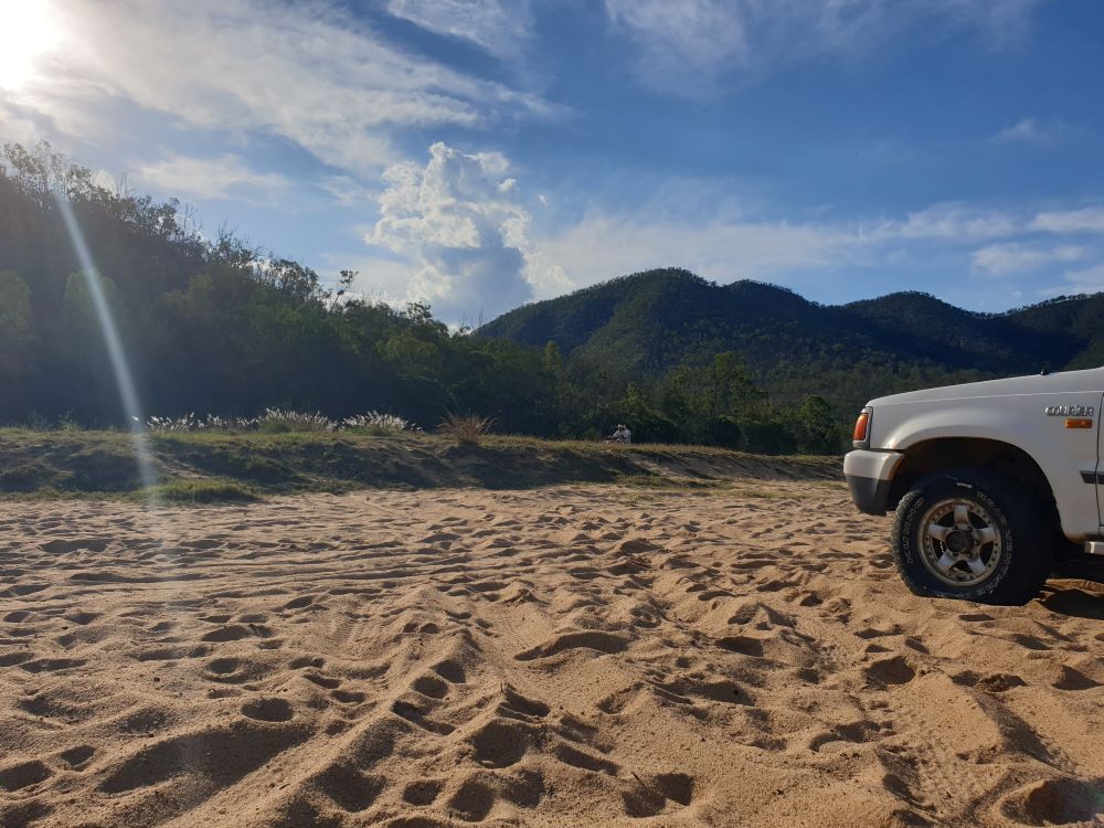 Burrundon | Rural Lakeside Photoshoot Location | Somerset, QLD