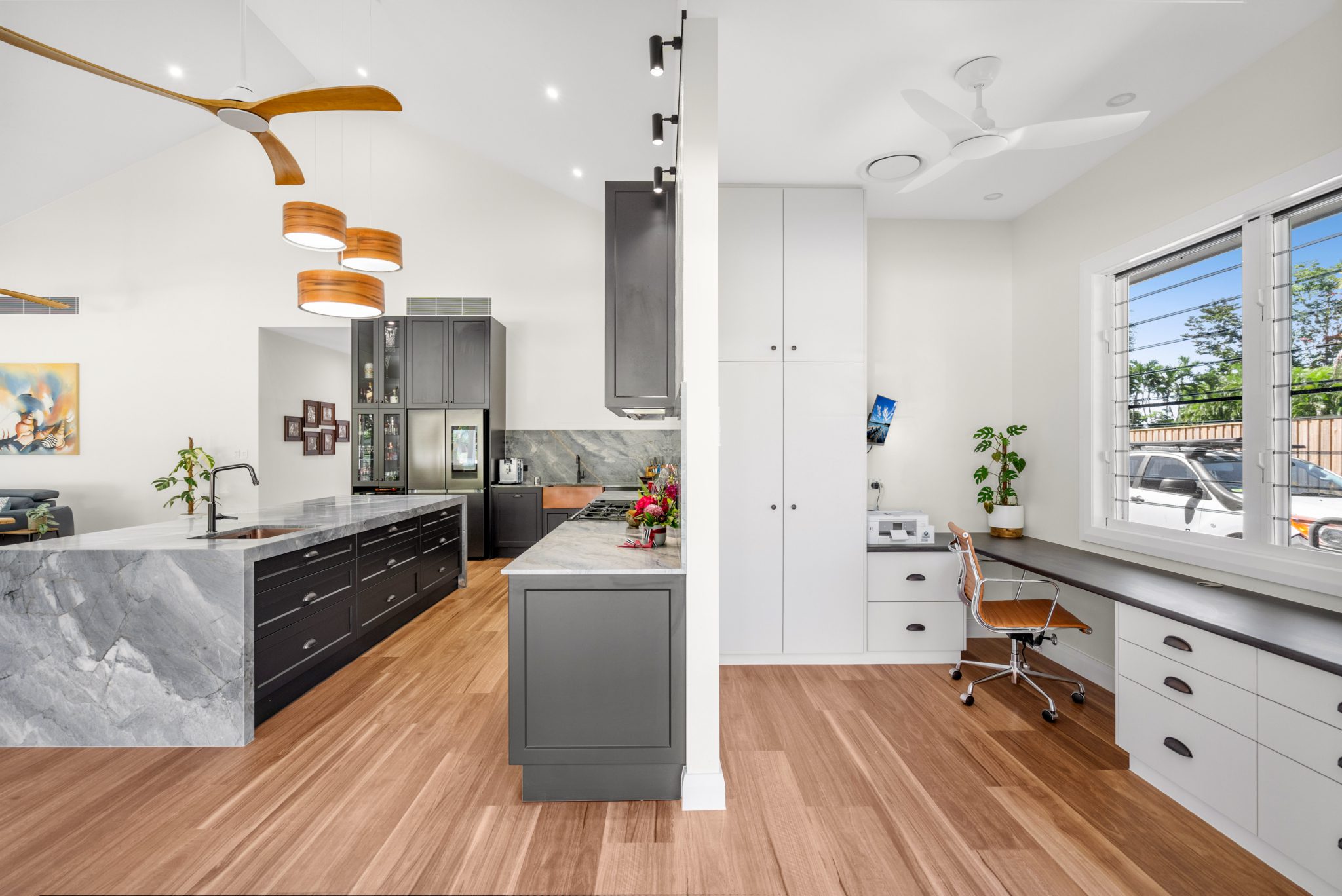 Tropical Paradise | Hamptons-Style Photoshoot Location | Cairns, QLD