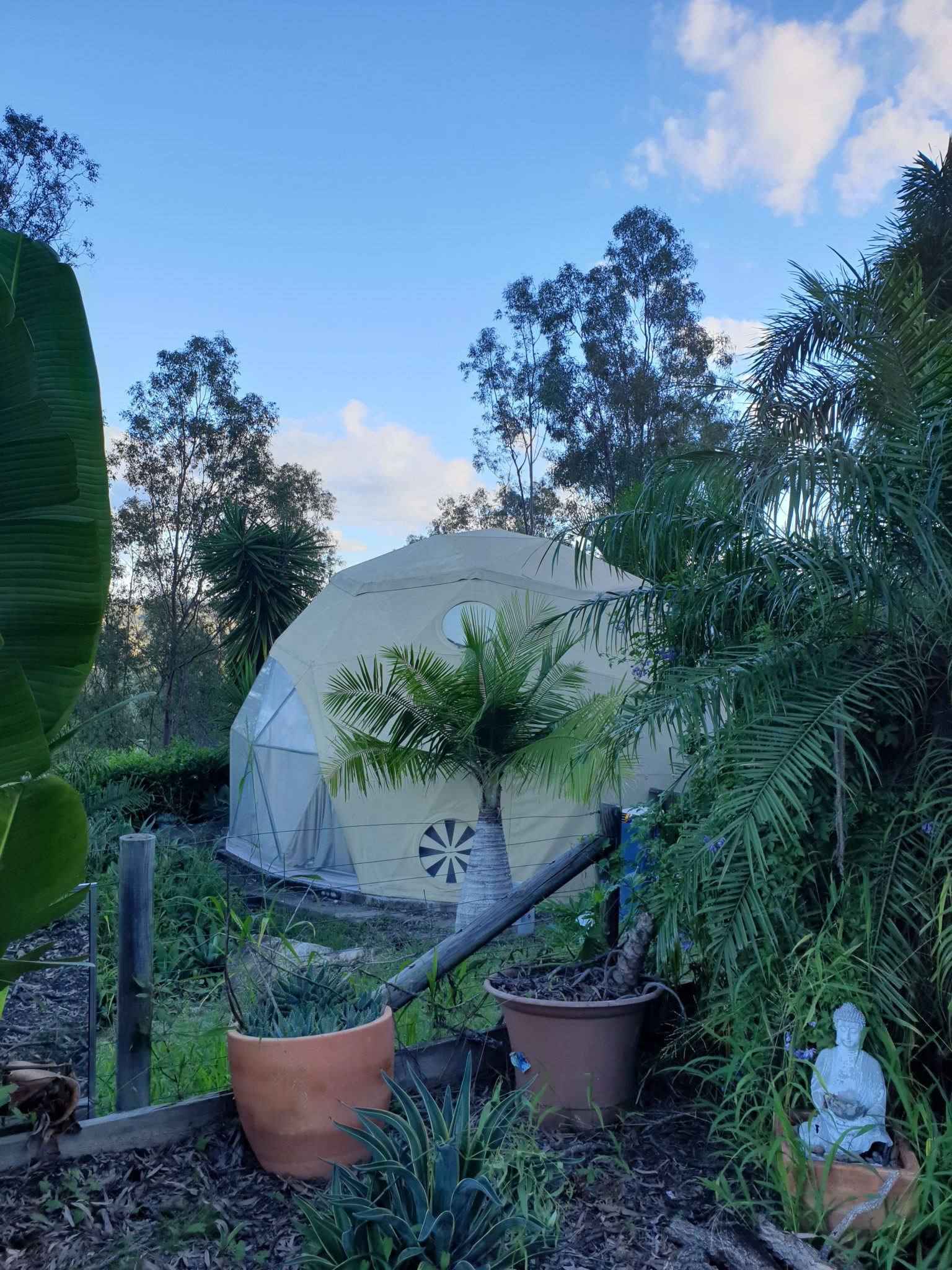 Burrundon | Rural Lakeside Photoshoot Location | Somerset, QLD