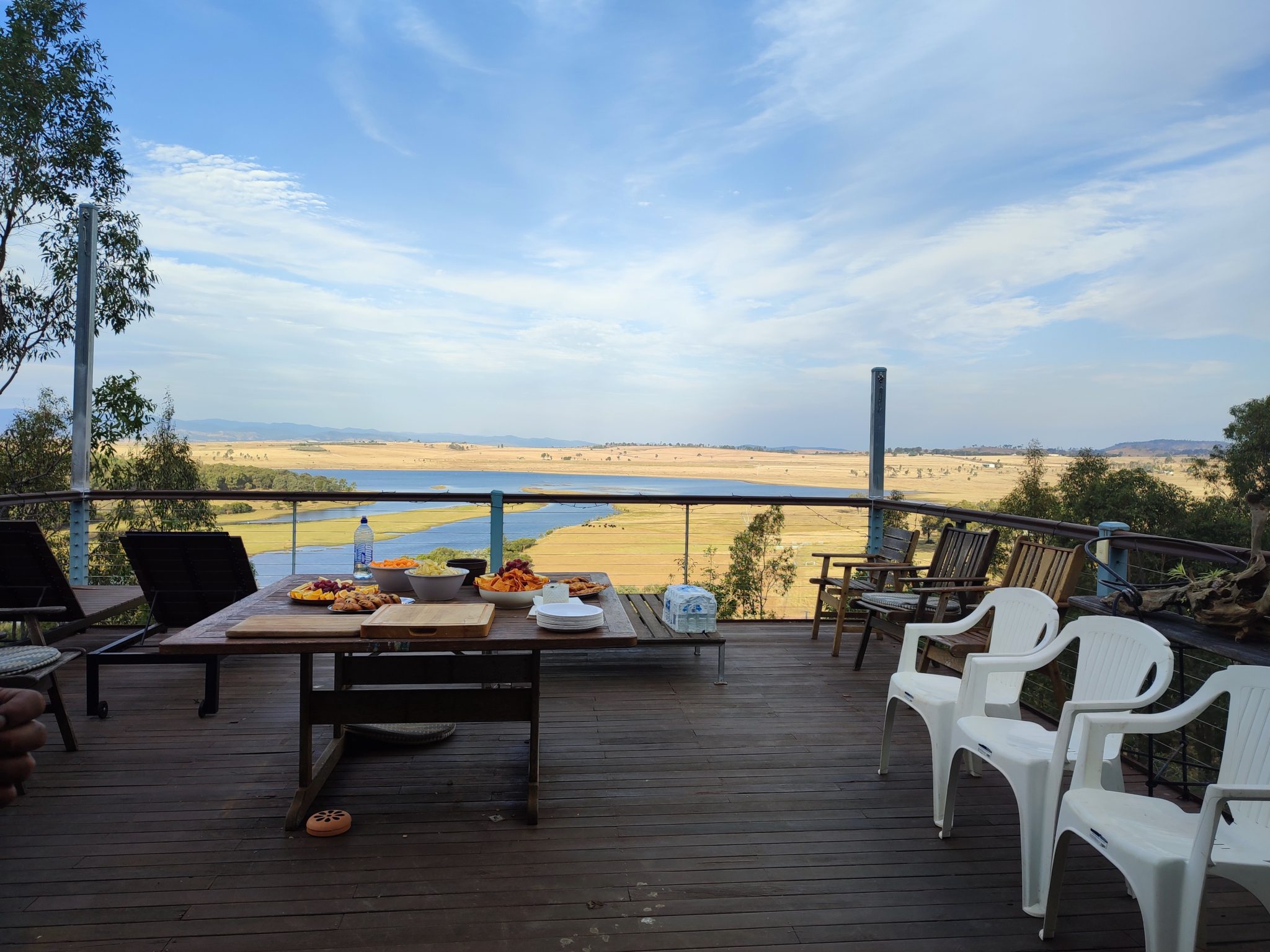 Burrundon | Rural Lakeside Photoshoot Location | Somerset, QLD